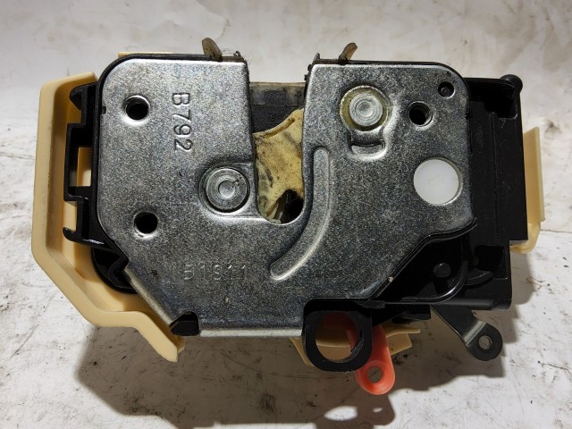 Fiat Panda III. 2012- 2024 bal első ajtózár 51846548