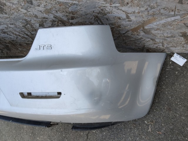 104432 Alfa Romeo 159 hátsó lökhárító 2 kipufogós, nem parkszenzor helyes, alsó rögzítőpont sérült