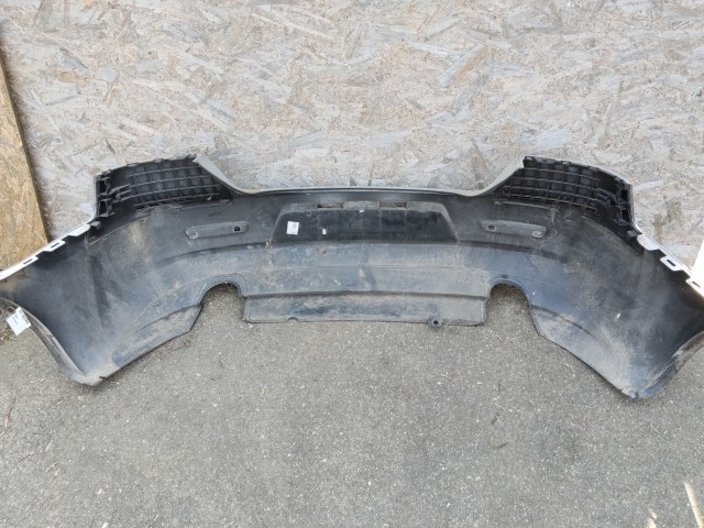 104432 Alfa Romeo 159 hátsó lökhárító 2 kipufogós, nem parkszenzor helyes, alsó rögzítőpont sérült