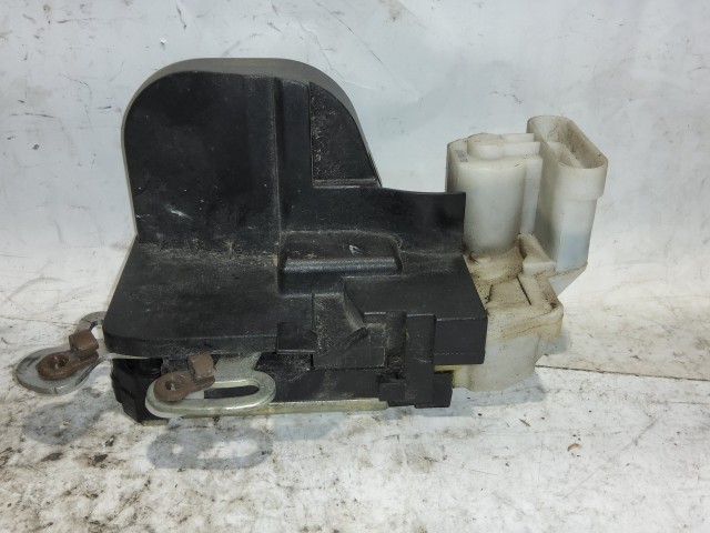Alfa Romeo 147 jobb első ajtó zárszerkezet 46800415