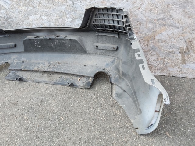 179698 Alfa Romeo 159 grafitszürke színű hátsó lökhárító, a képen látható sérüléssel 71777558