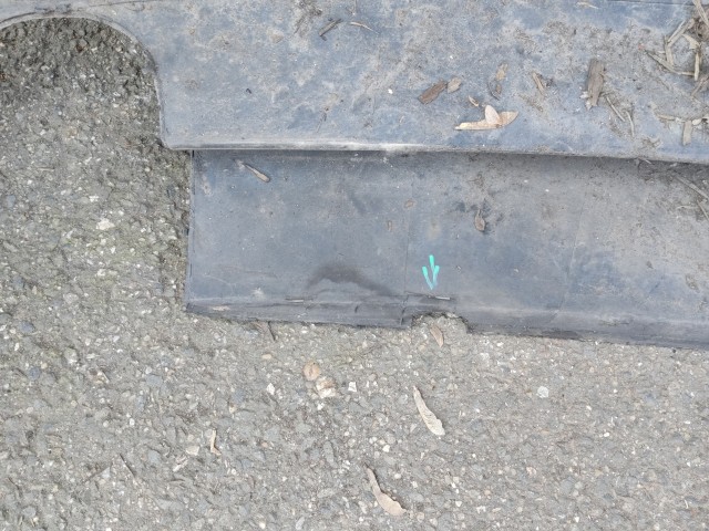 Alfa Romeo 159 hátsó lökhárító, 1 kipufogó helyes a képen látható sérülésekkel!!!