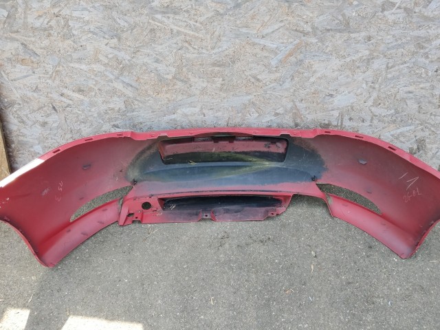 179705 Alfa Romeo GT 2003-2010 hátsó Lökhárító, a képen látható sérüléssel