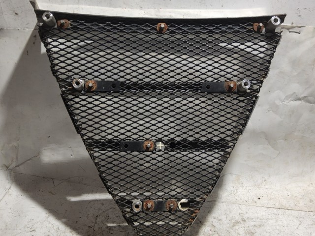 179764 Alfa Romeo Brera, Spider 2005-2010 Díszrács, a képen látható sérüléssel