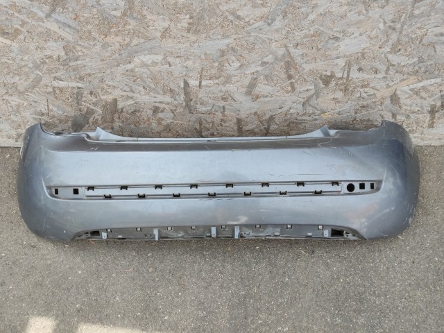 179813 Lancia Ypsilon II. 2007-2011 hátsó Lökhárító, a képen látható sérüléssel 735425935