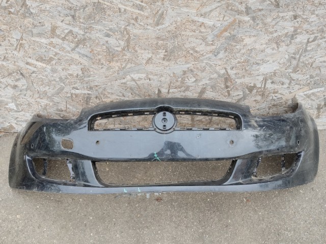 179822 Fiat Bravo 2007-2014 parkszenzorhelyes első lökhárító a képen látható sérüléssel 735450035	