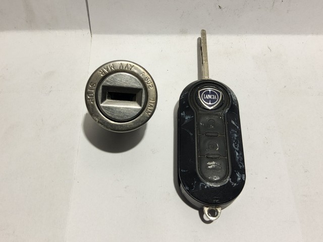Lancia Ypsilon II.  2003-2011 2003-2011 Kulcs Használt  