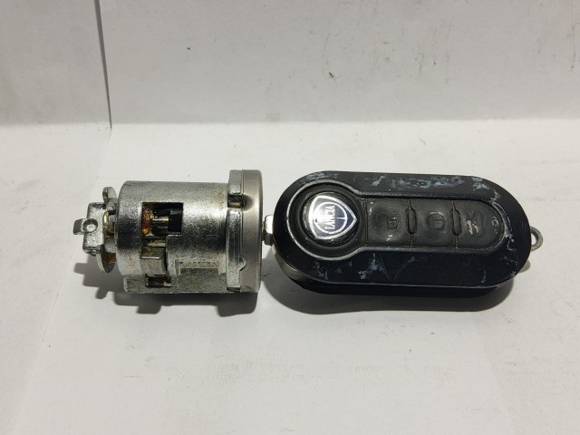 Lancia Ypsilon II.  2003-2011 2003-2011 Kulcs Használt  