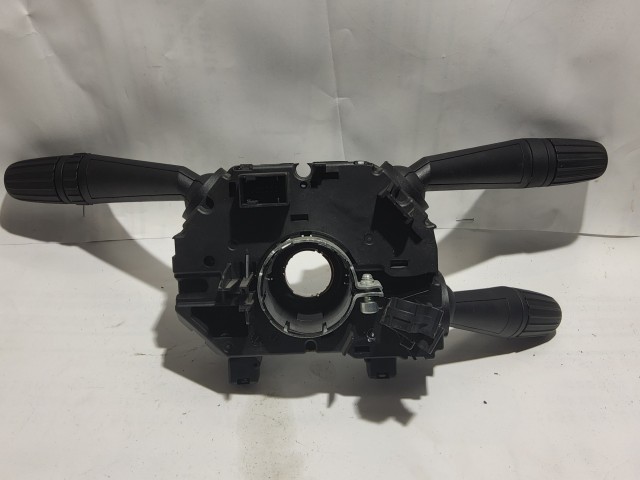  179922 Alfa Romeo MiTo tempomattos kormánykapcsoló, a képen látható sérüléssel 