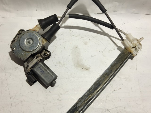 Alfa Romeo 147  jobb hátsó elektromos ablakemelő 46739794
