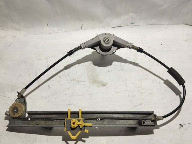 Alfa Romeo 156 kombi manuális jobb hátsó ablakemelő 60672281