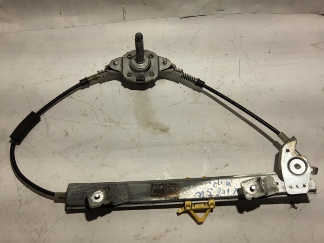 Alfa Romeo 156 kombi manuális jobb hátsó ablakemelő 60672281