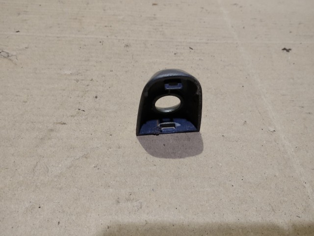 Toyota Yaris II. 2006-2011 2006-2011 Zárbetét kupak Használt jobb első