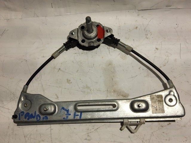 Fiat Panda II. 46803653 számú, jobb hátsó manuális ablakemelő