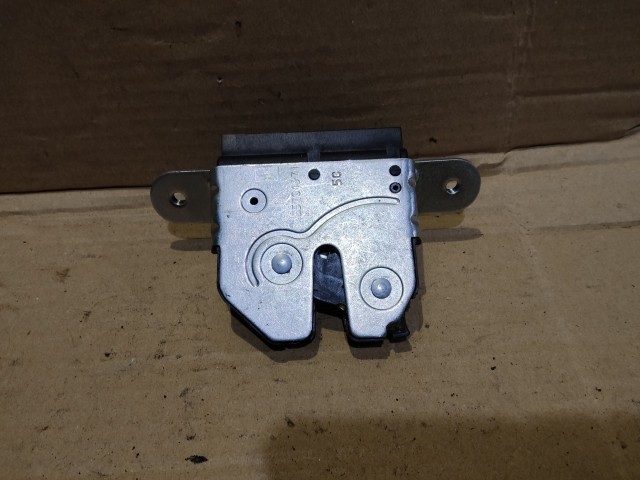 Fiat 500 2007- Csomagtérajtó zár 55701971