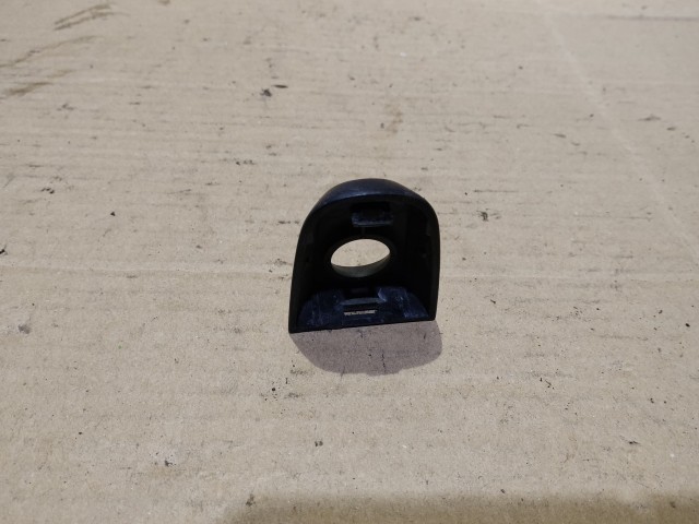 Toyota Yaris II. 2006-2011 2006-2011 Zárbetét kupak Használt bal első