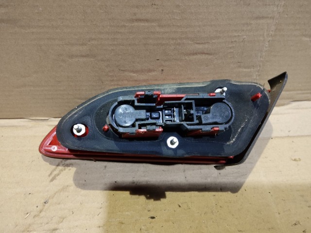 176805 Alfa Romeo 159 bal hátsó belső lámpa 50504822