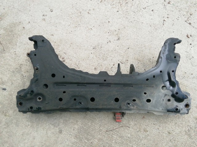 181726 Ford Fiesta 2008-2017 első segédalváz (bölcső) 