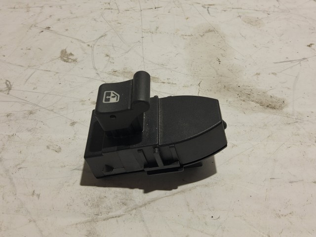 Alfa Romeo 159 2005-2011 jobb első Ablakemelő kapcsoló