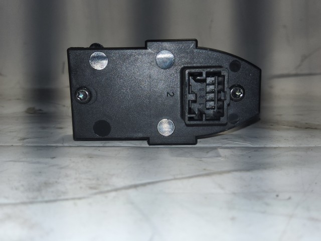 Alfa Romeo 159 2005-2011 jobb első Ablakemelő kapcsoló