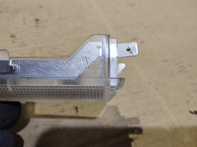 Ford Kuga I. 2008-2012 2008-2012 Belső világítás Használt