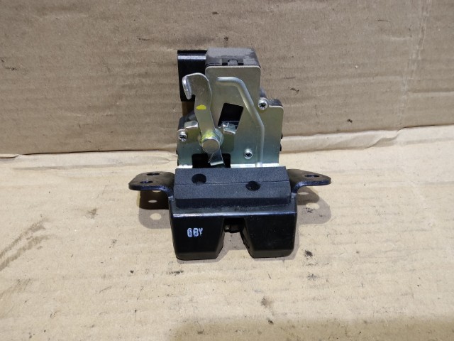 176892 Kia Sorento 2009-2015 Csomagtérajtó zár