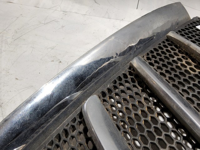 180189 Alfa Romeo GT 2003-2010 Díszrács a képen látható sérüléssel 71736462