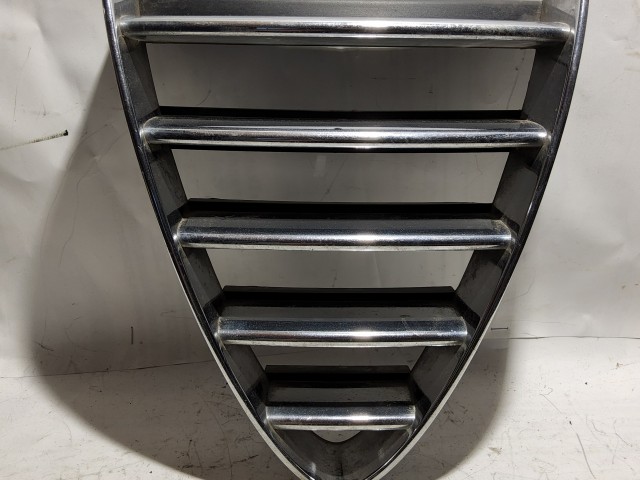 180190 Alfa Romeo 156 1997-2005 Díszrács Használt 