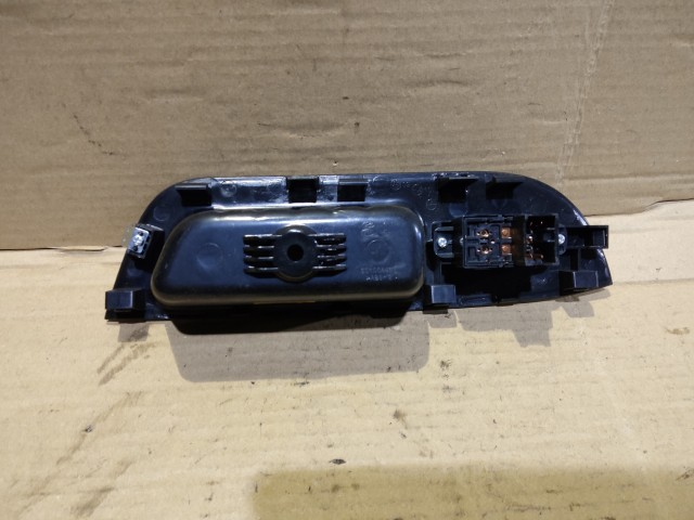 Kia Sorento 2009-2015 bal hátsó ablakemelő kapcsoló 93580-2P000VA