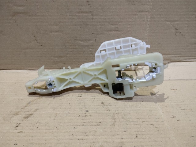 176918 Kia Sorento 2009-2015 bal első külső kilincs,belső rész