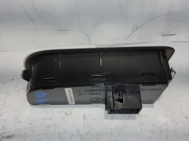 Alfa Romeo Mito hátsó ködlámpa kapcsoló