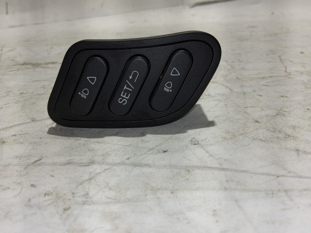 Alfa Romeo Giulietta FL 156105329 számú set gombok