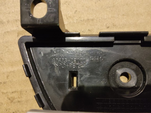 Kia Sorento 2009-2015 jobb oldali belső kilincs 82623-2P000