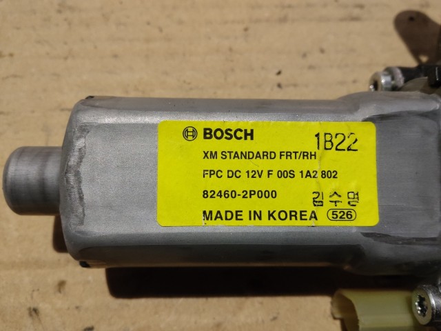 Kia Sorento 2009-2015 Jobb első ablakemelő motor 82460-2P000