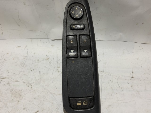 180291 Fiat Stilo 2001-2007 bal első 2 elektromos ablakemelő kapcsoló