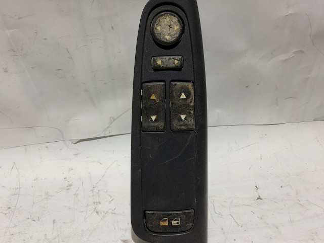 180292 Fiat Stilo 2001-2007 bal első 2 elektromos ablakemelő kapcsoló