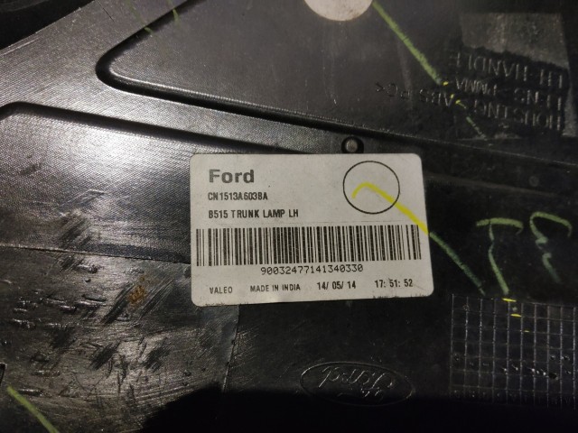 181980 Ford Ecosport 2012-2017 Lámpa , Fényszóró Használt Felnyíló csomagtérajtóshoz Bal hátsó belső