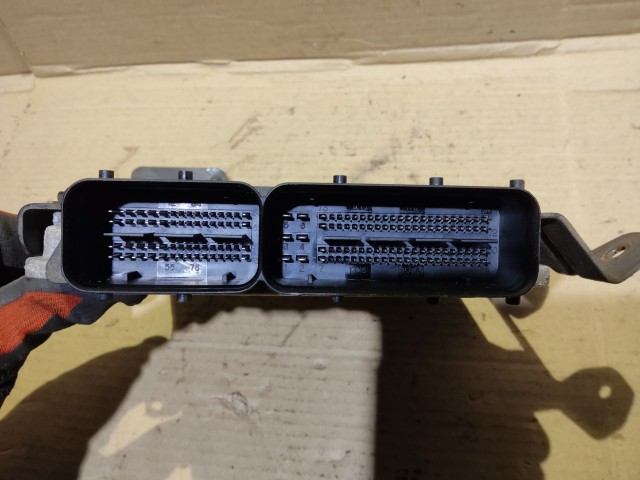 Kia Sorento 2009-2015 Motorvezérlő Bosch 0281017609 , 39101-2F020