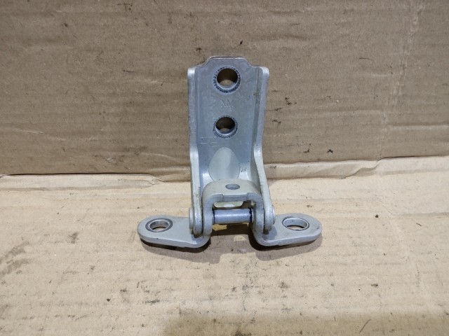 182048 Kia Sorento 2009-2015 bal első alsó ajtózsanér