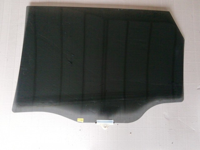 181669 Kia Sorento 2009-2015 jobb hátsó üveg