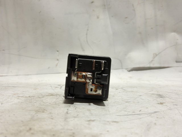 Lancia Lybra ablakemelő blokkoló gomb