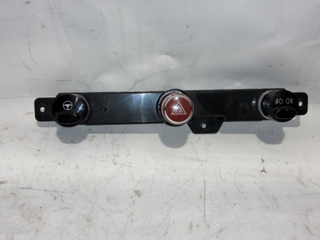 Fiat 500 735451108 számú ködlámpa kapcsoló