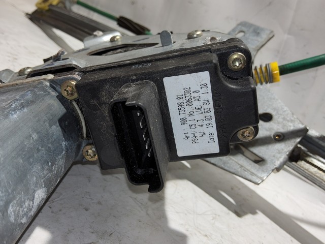 Fiat Ulysse 1494840080 számú , jobb első ablakemelő