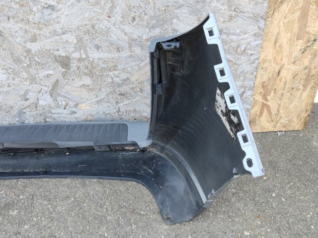 180802 Fiat Doblo 2009-2022 felnyíló csomagtérajtós, parkszenzorhelyes hátsó lökhárító a képen látható sérüléssel 735512763