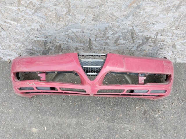 180811 Alfa Romeo GTV , Spider 2003-2006 első lökhárító a képen látható sérüléssel