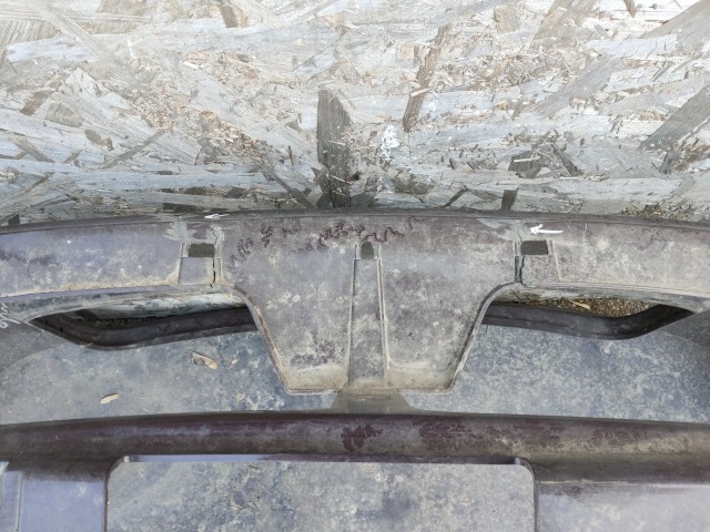 180818 Fiat Linea 2007-2012 első lökhárító, a képen látható sérüléssel