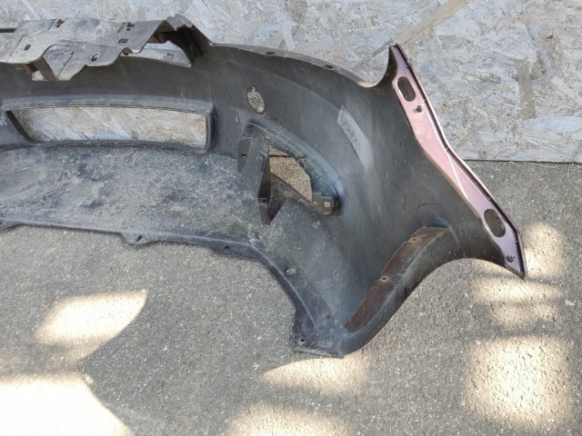 180818 Fiat Linea 2007-2012 első lökhárító, a képen látható sérüléssel