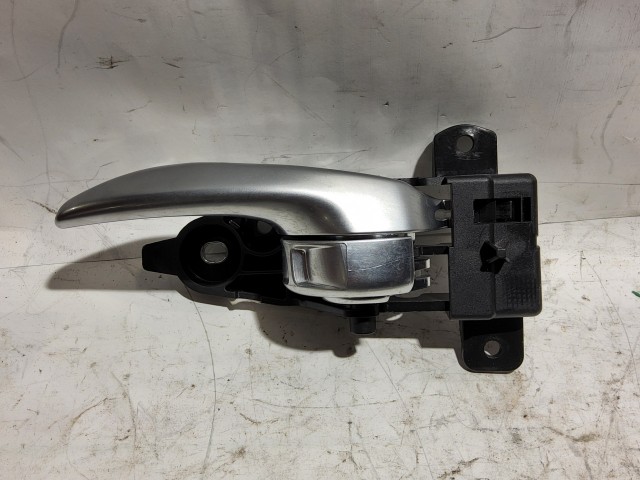 Jeep Renegade bal első belső kilincs 