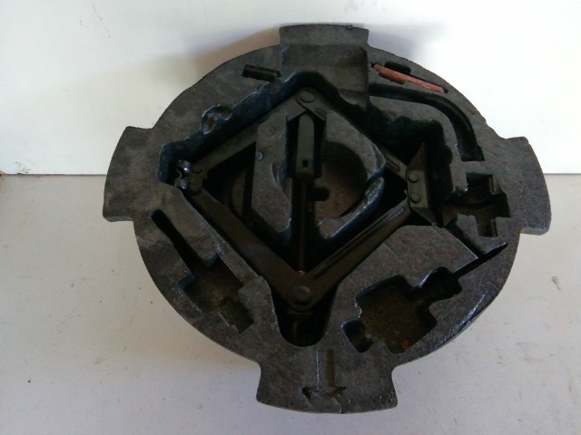 181569 Alfa Romeo 159 2005-2011 Emelő, tartóval 60687705