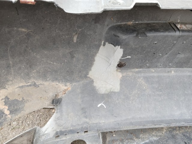 181058 Alfa Romeo GT 2003-2010 parkszenzor helyes hátsó lökhárító, a képen látható sérüléssel 71777511